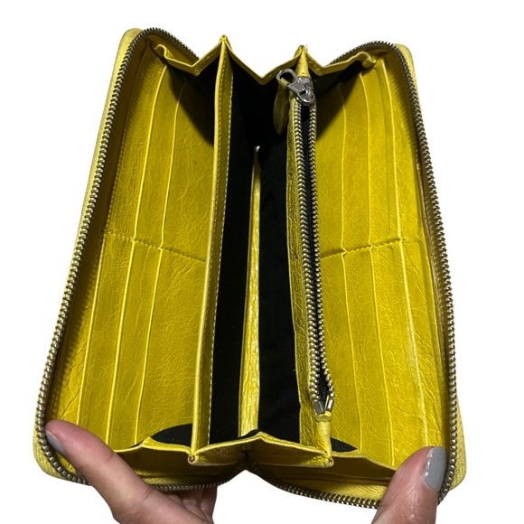 Authentic Balenciaga Classic Continental zippy wallet - Picture 9 of 10